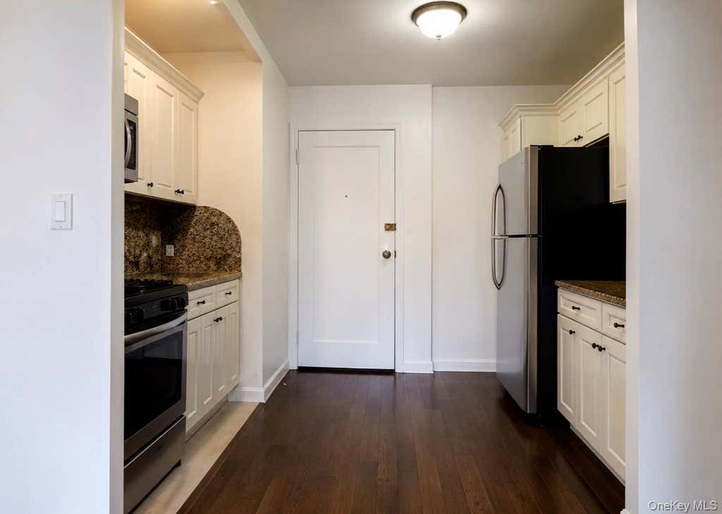 Photo of 37-30 83RD STREET St #5L, Jackson Heights, NY 11372 (MLS # 1036499)