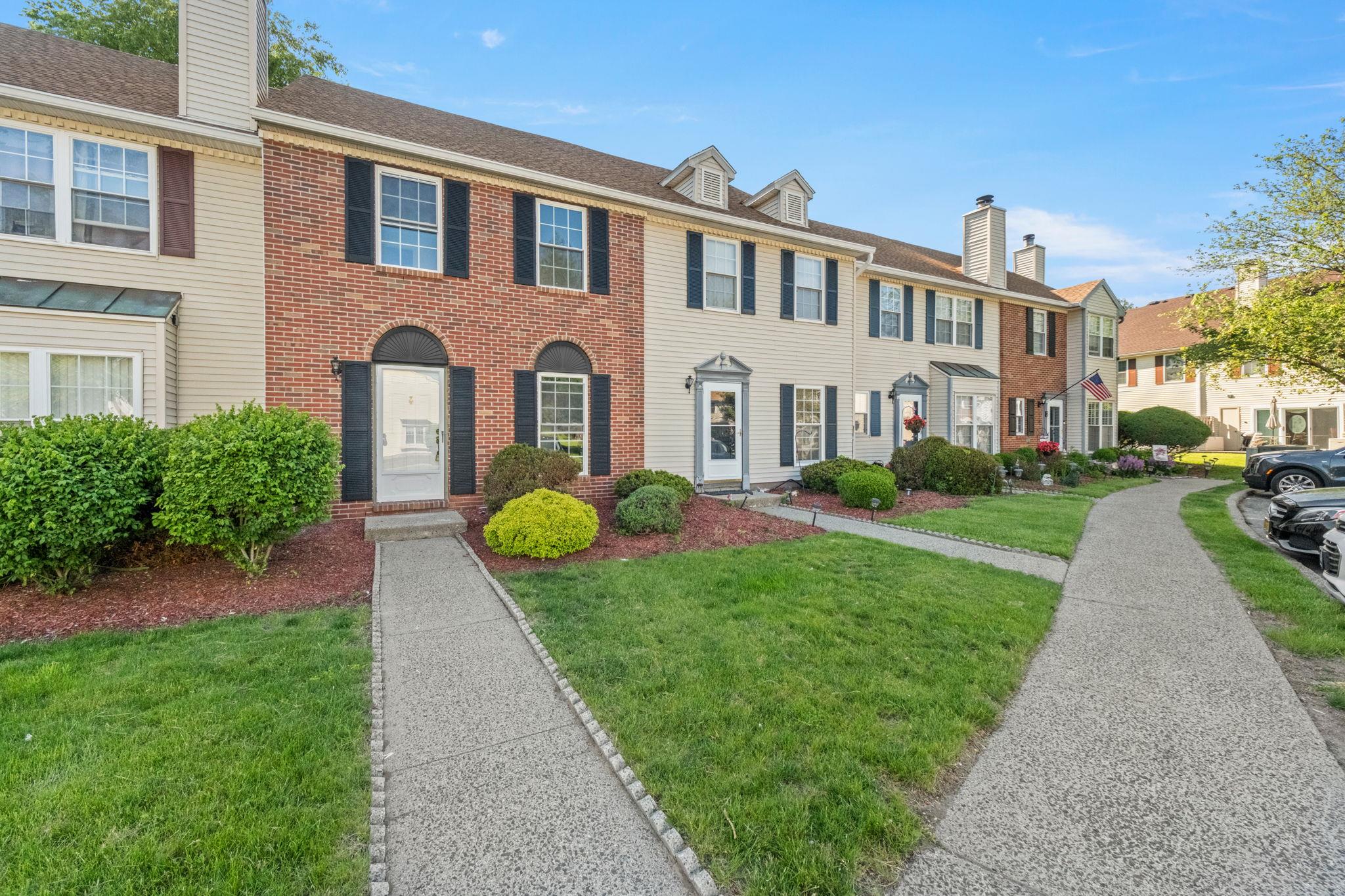 8 Moore Lane, Washingtonville, New York image 1