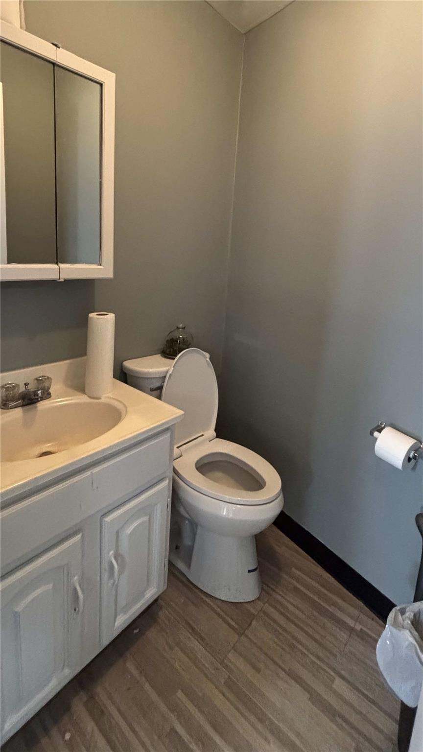 Huntington, New York 11743, United States, ,Residential,Active,83442