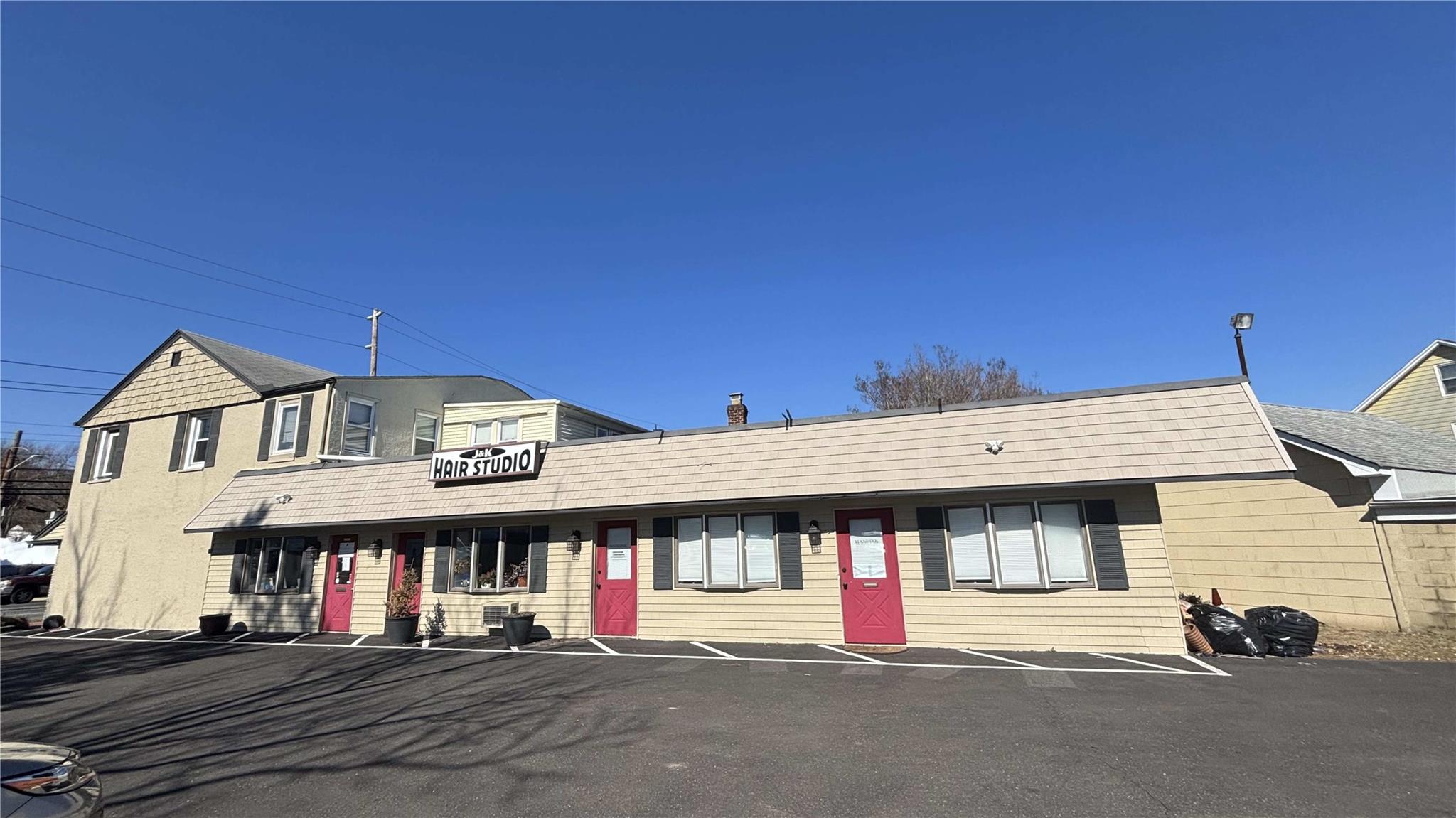 Huntington, New York 11743, United States, ,Residential,Active,83442