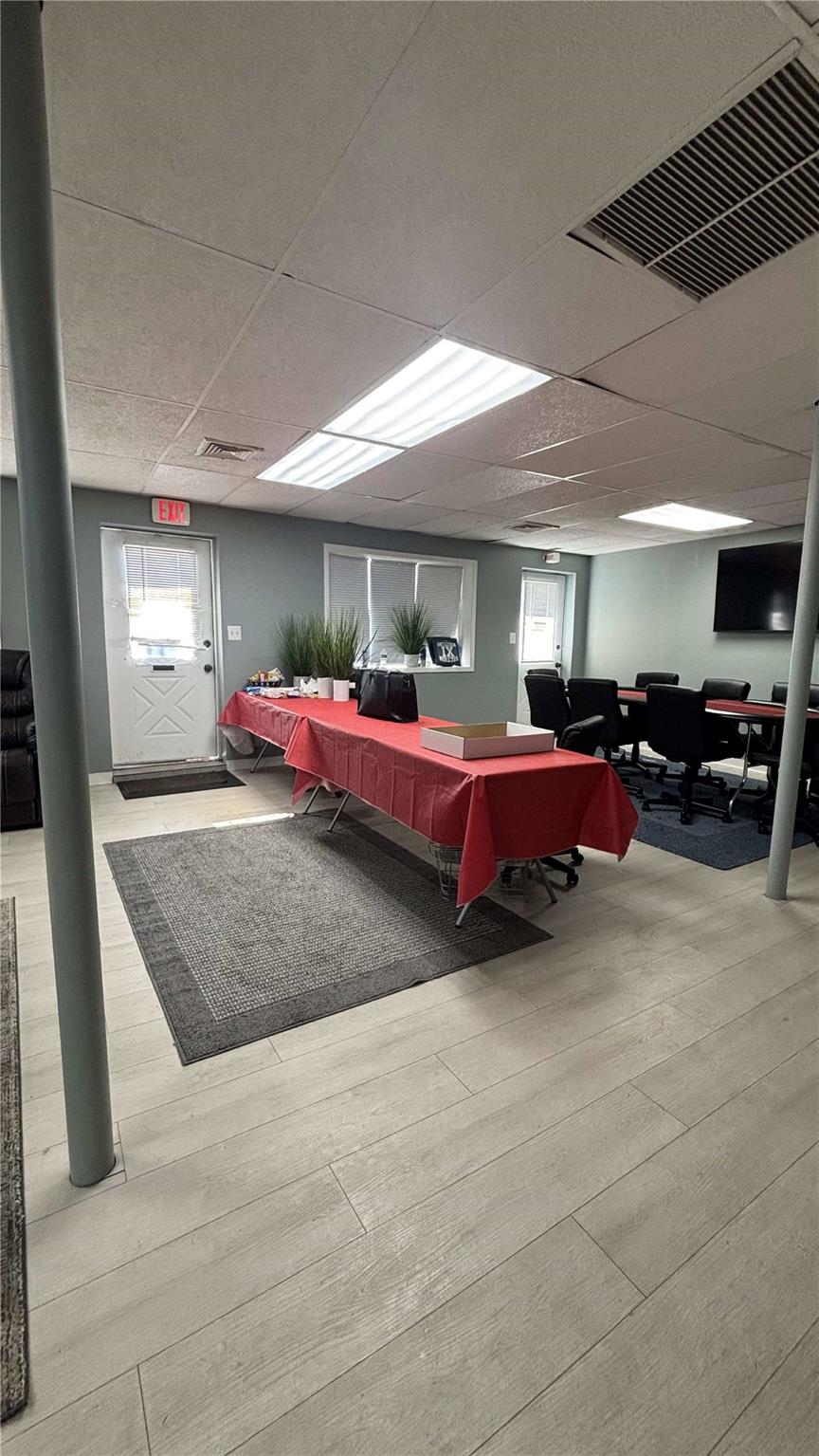 Huntington, New York 11743, United States, ,Residential,Active,83442