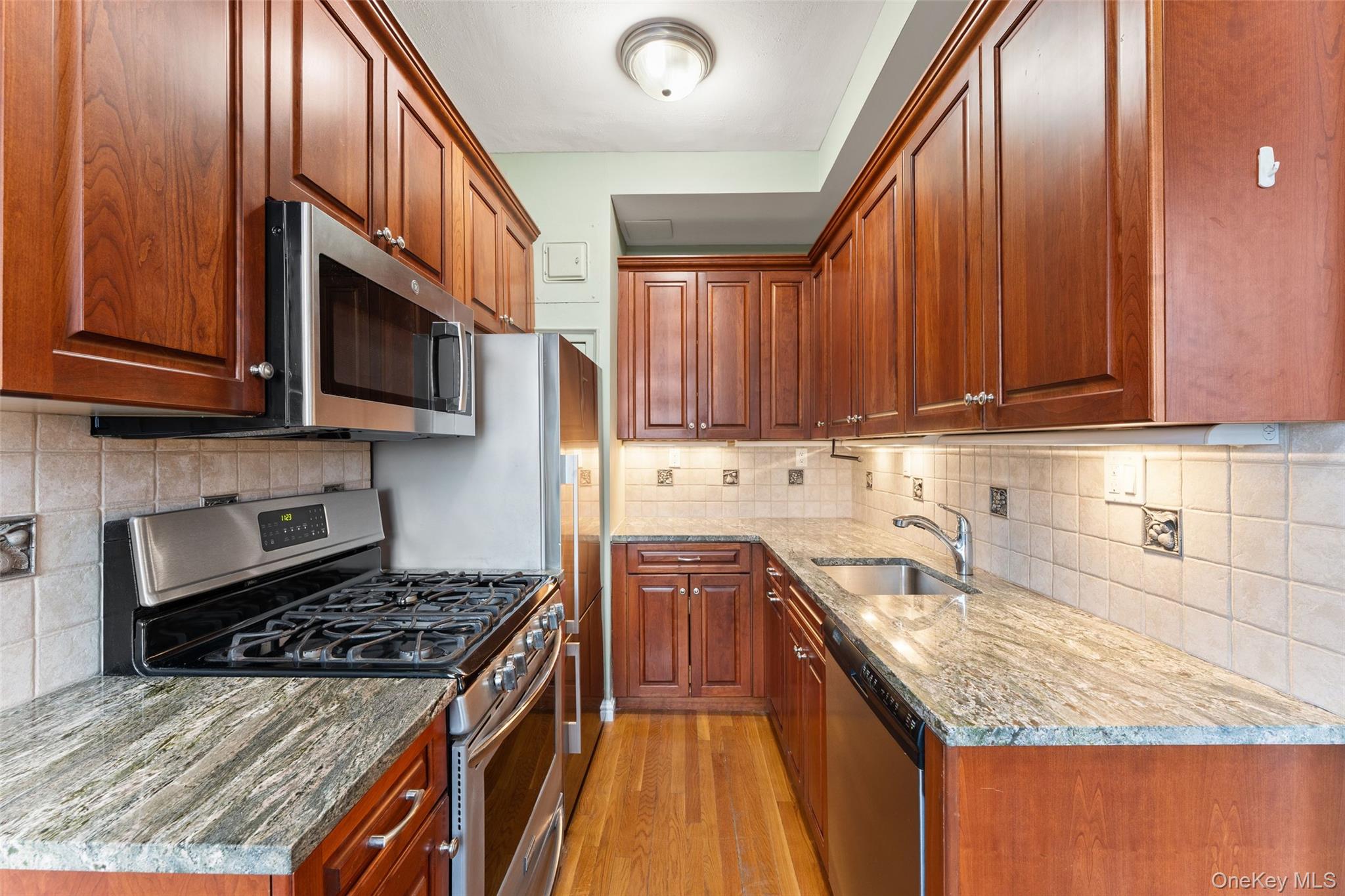 14 N Chatsworth Avenue 4M