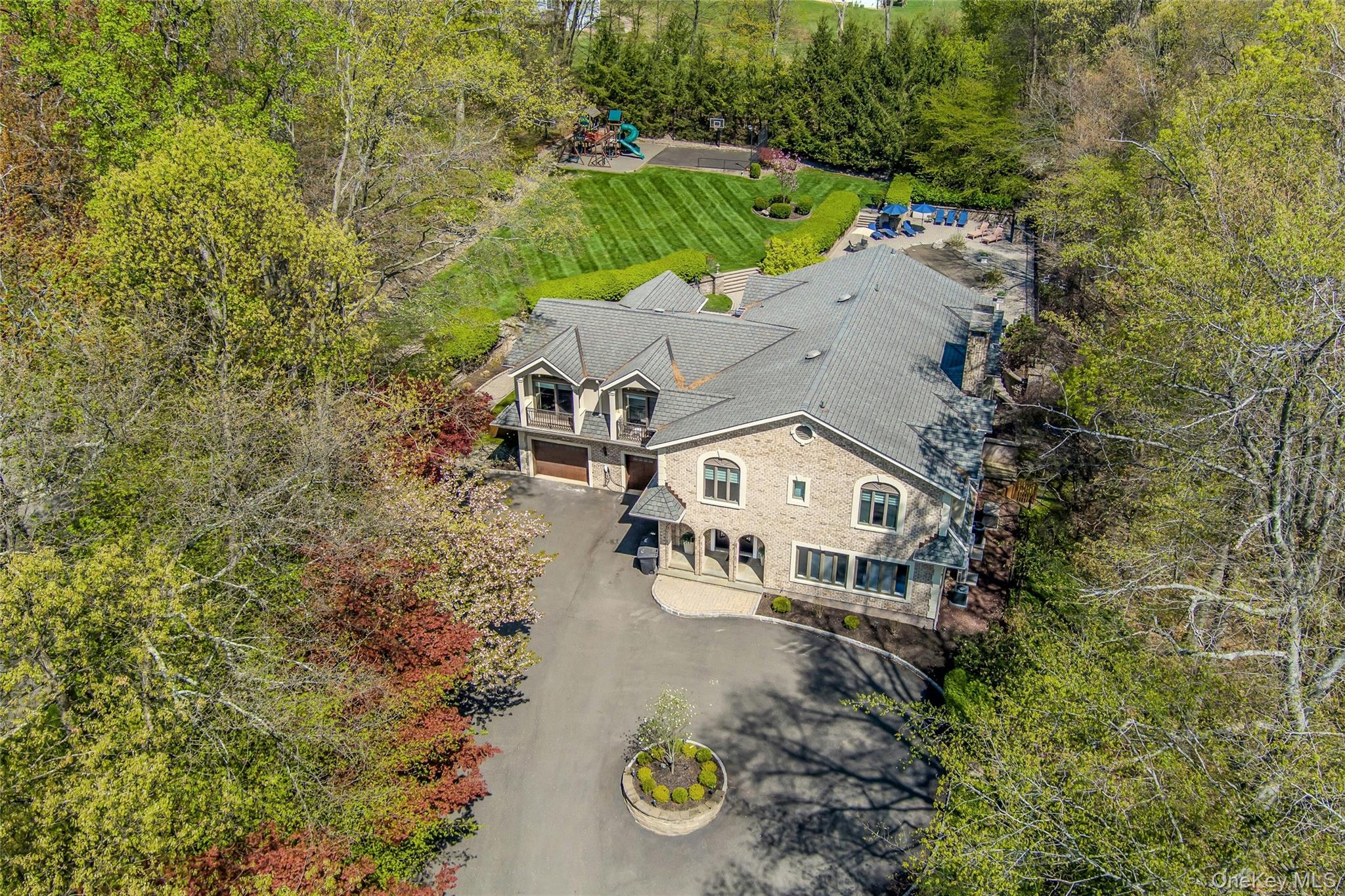 12 Rollingwood Drive