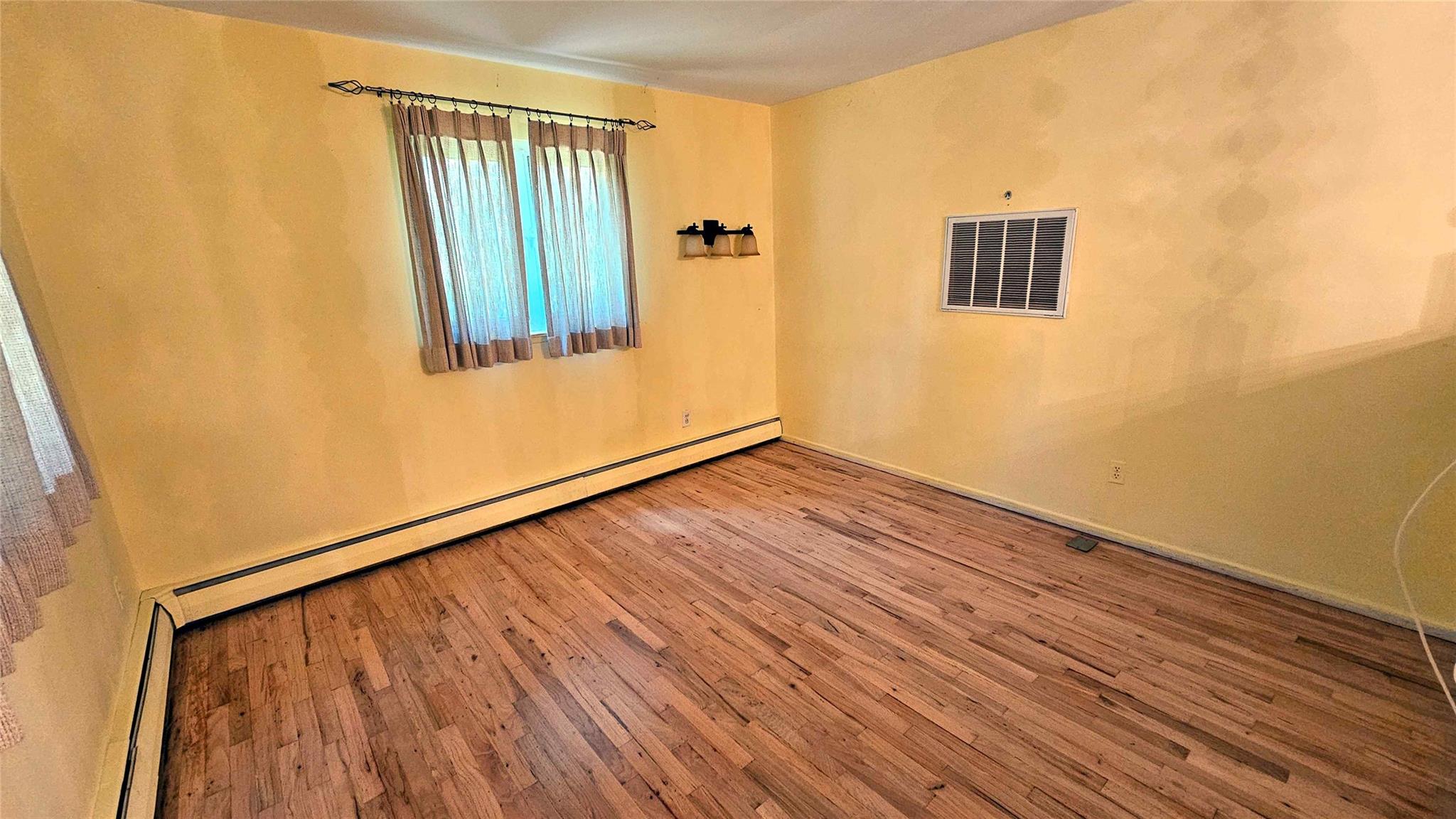 912 Hampshire Road, Bay Shore, New York image 11