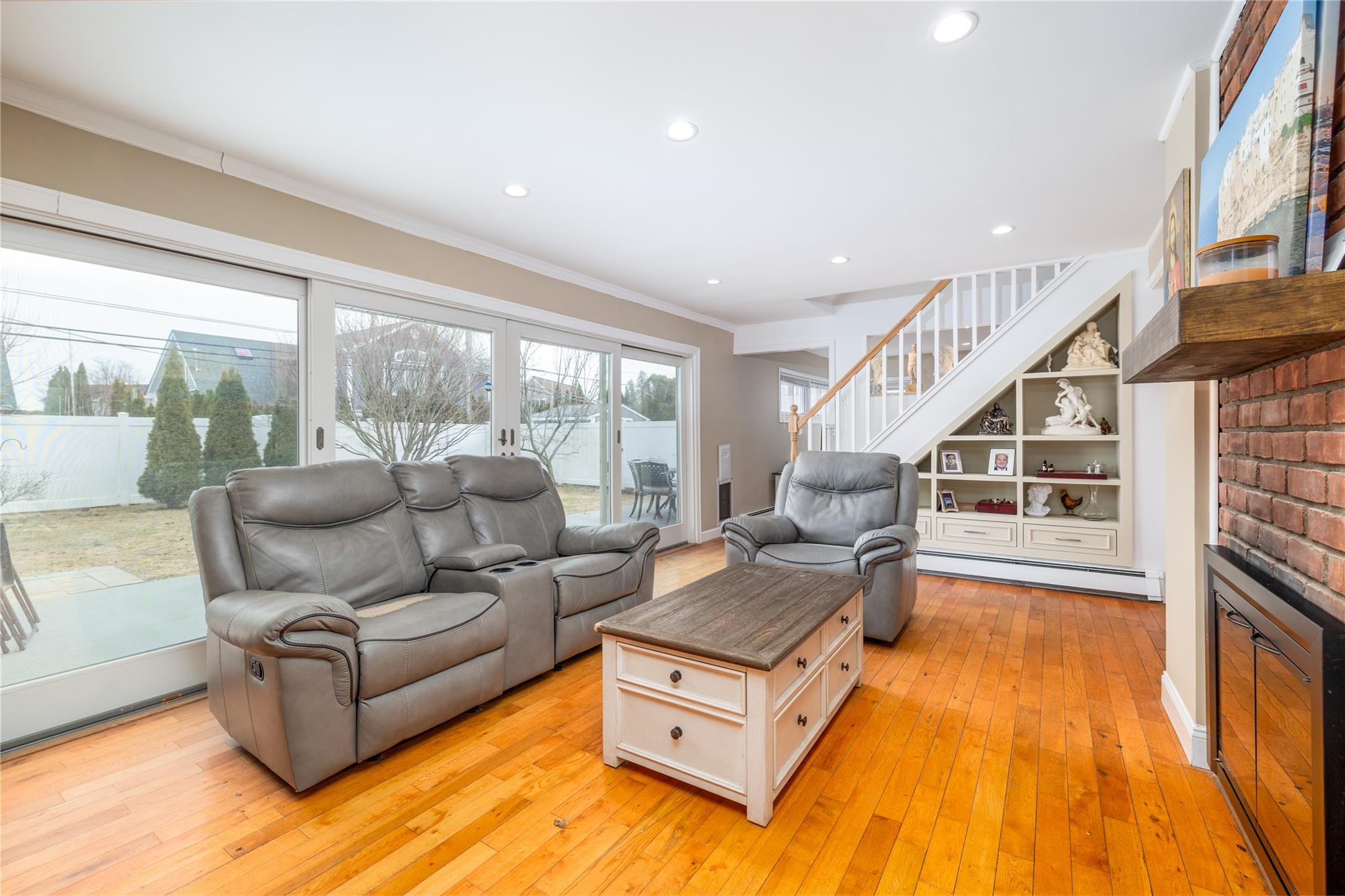 25 Russet Lane, Wantagh, New York image 9