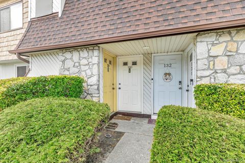 Photo of 129 Pointe Circle N #129, Coram, NY 11727 (MLS # 986304)