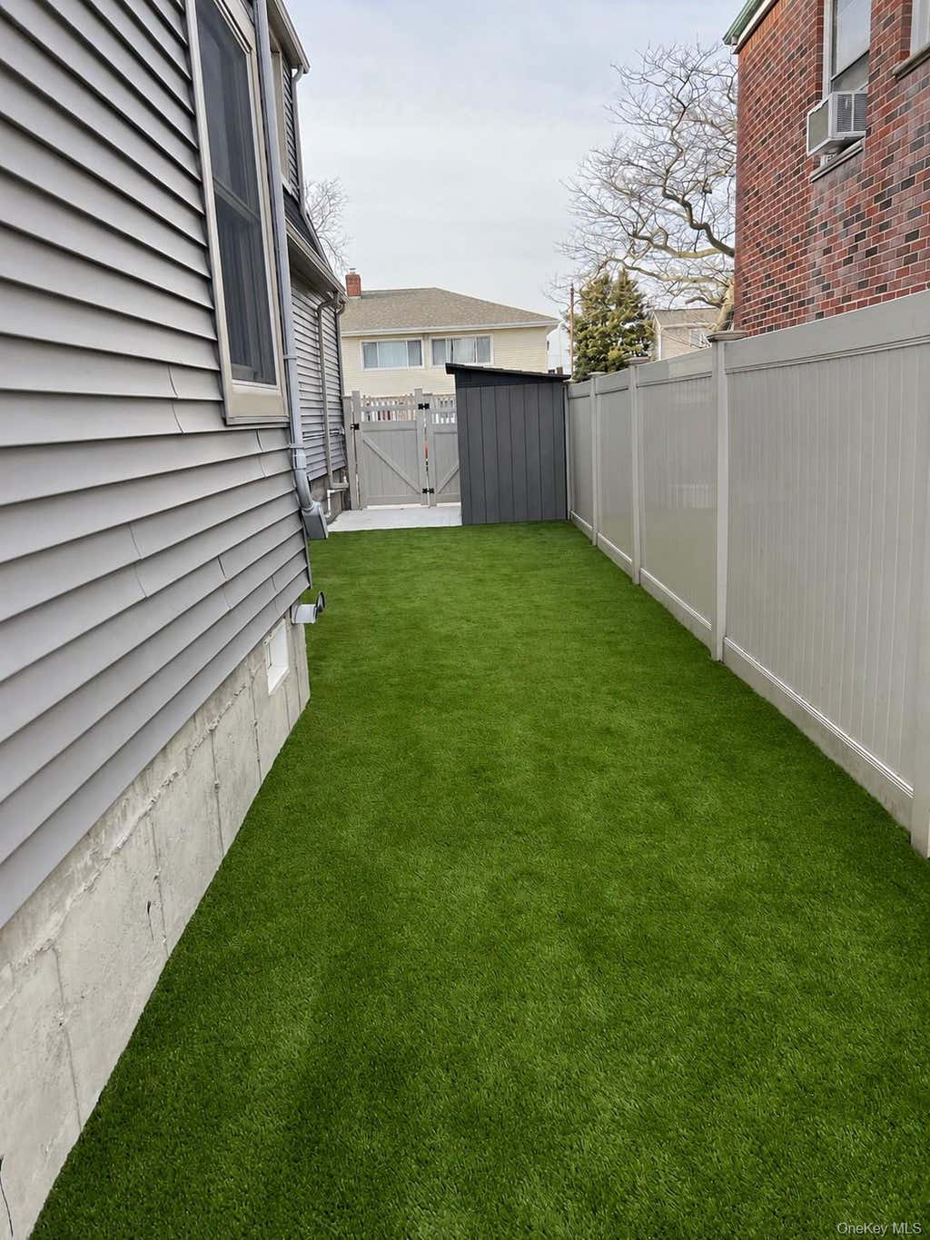 Photo of 618 E Walnut Street, Long Beach, NY 11561 (MLS # 1023417)