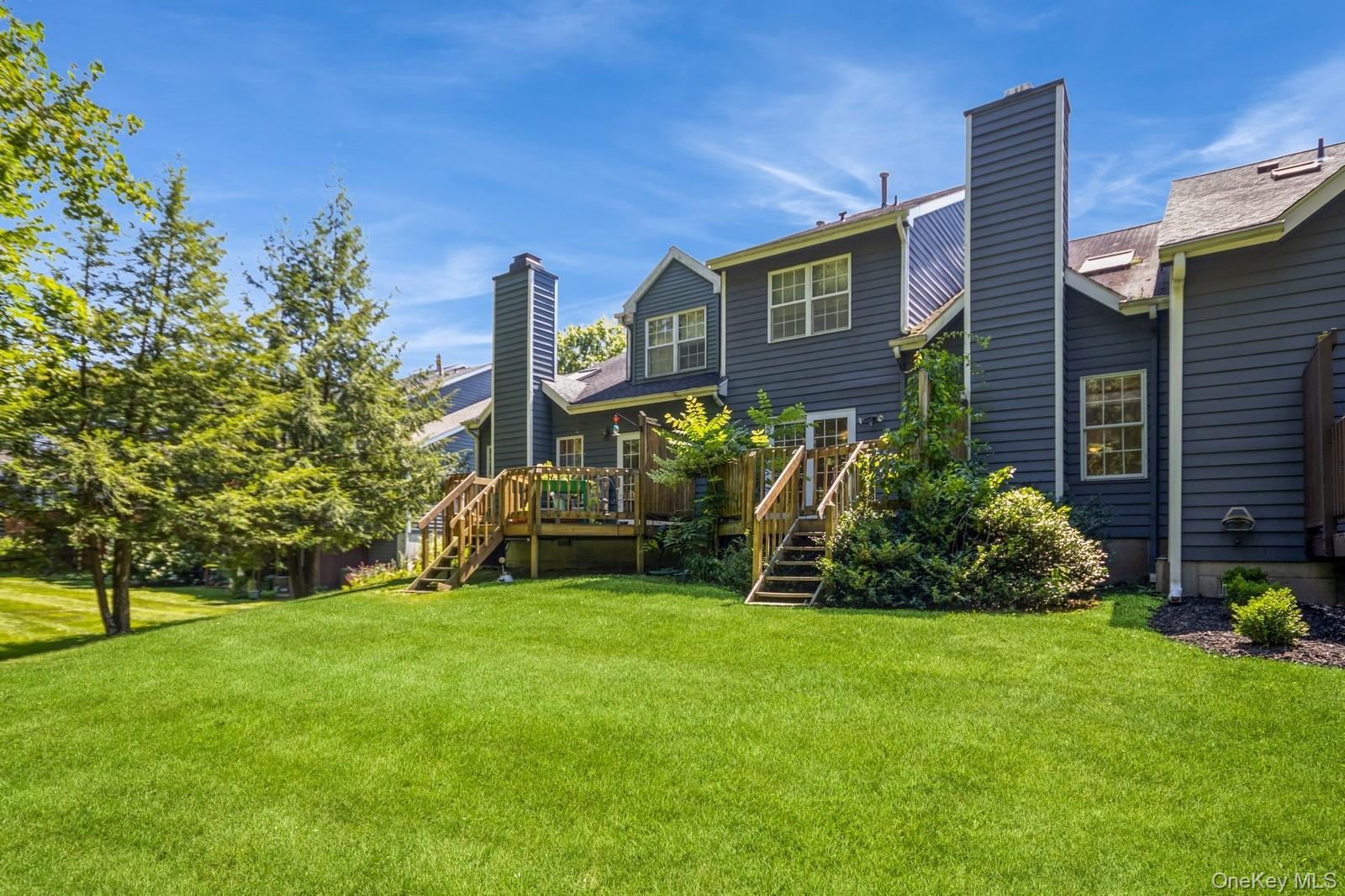 Hyde Park, New York 12538, United States, 2 Bedrooms Bedrooms, ,3 BathroomsBathrooms,Residential,Active,195318