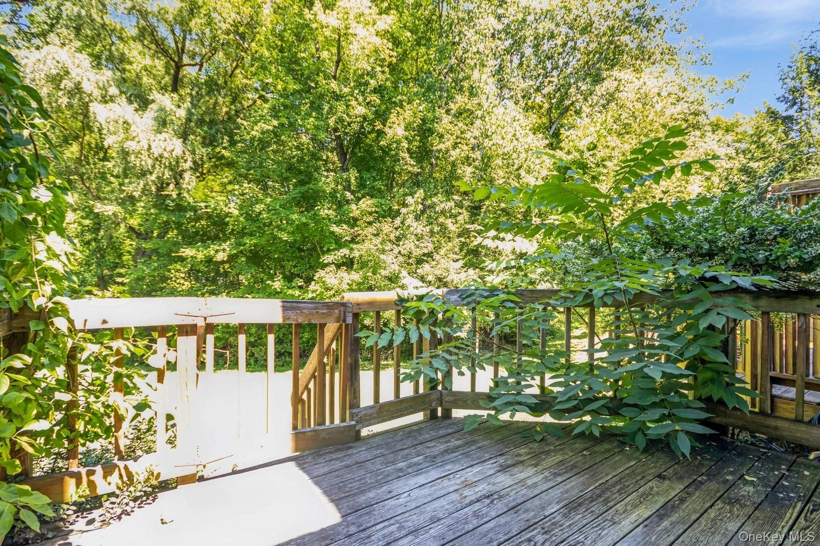 Hyde Park, New York 12538, United States, 2 Bedrooms Bedrooms, ,3 BathroomsBathrooms,Residential,Active,195318