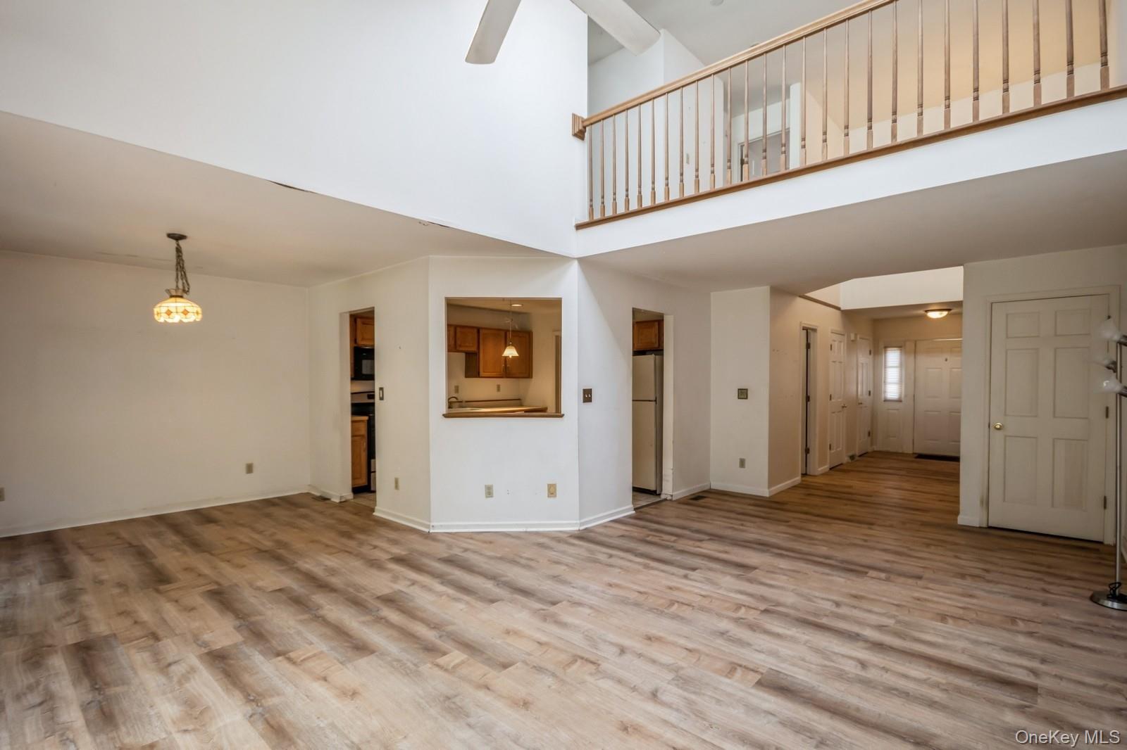 Hyde Park, New York 12538, United States, 2 Bedrooms Bedrooms, ,3 BathroomsBathrooms,Residential,Active,195318