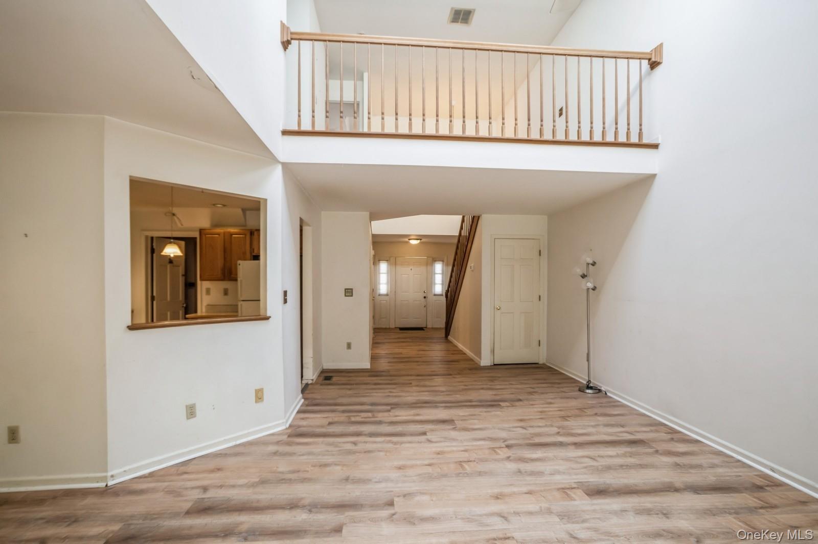 Hyde Park, New York 12538, United States, 2 Bedrooms Bedrooms, ,3 BathroomsBathrooms,Residential,Active,195318