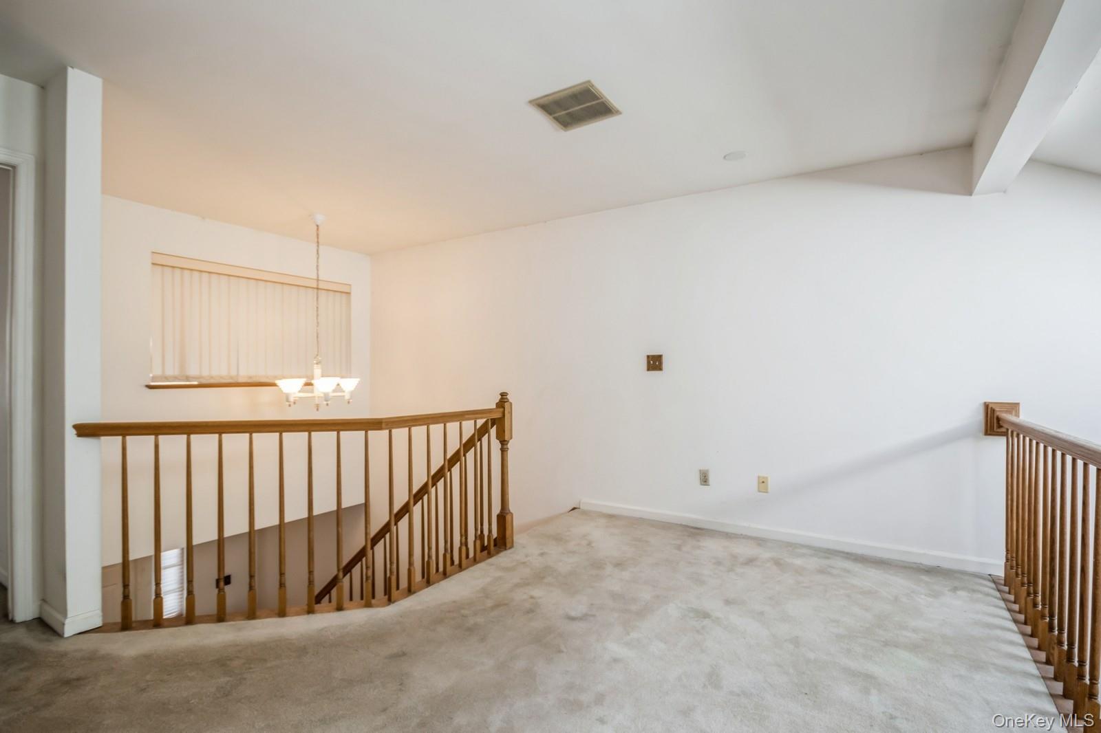 Hyde Park, New York 12538, United States, 2 Bedrooms Bedrooms, ,3 BathroomsBathrooms,Residential,Active,195318