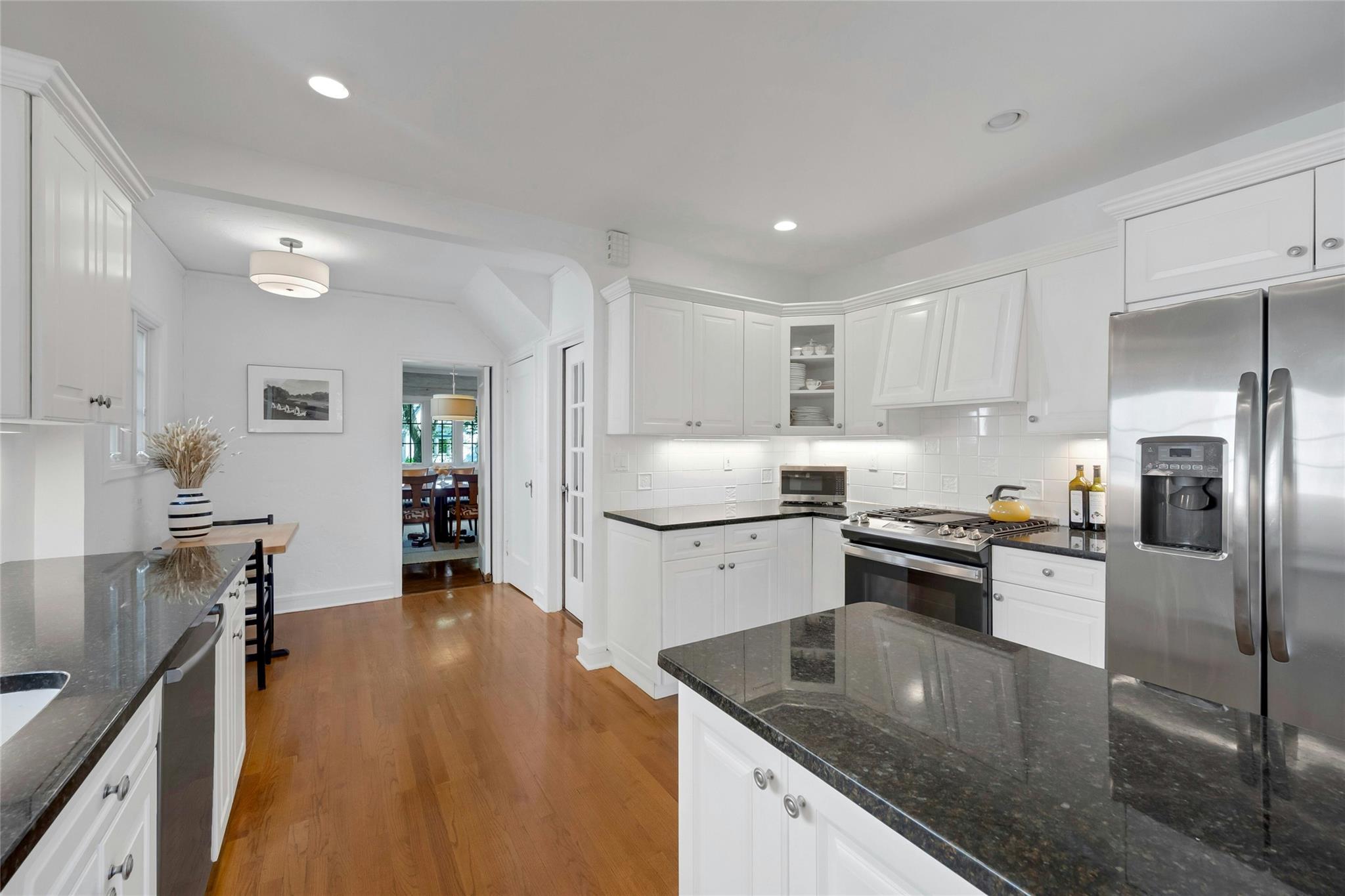 10 Maple Hill Drive, Larchmont, New York image 16