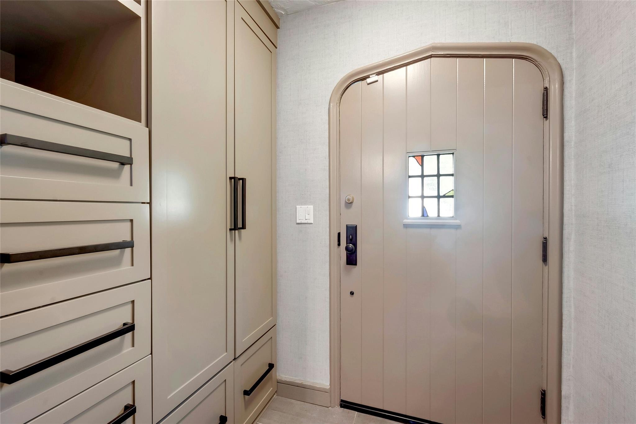 10 Maple Hill Drive, Larchmont, New York image 3