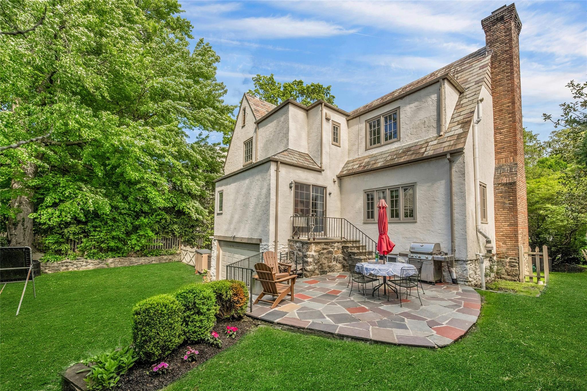 10 Maple Hill Drive, Larchmont, New York image 37