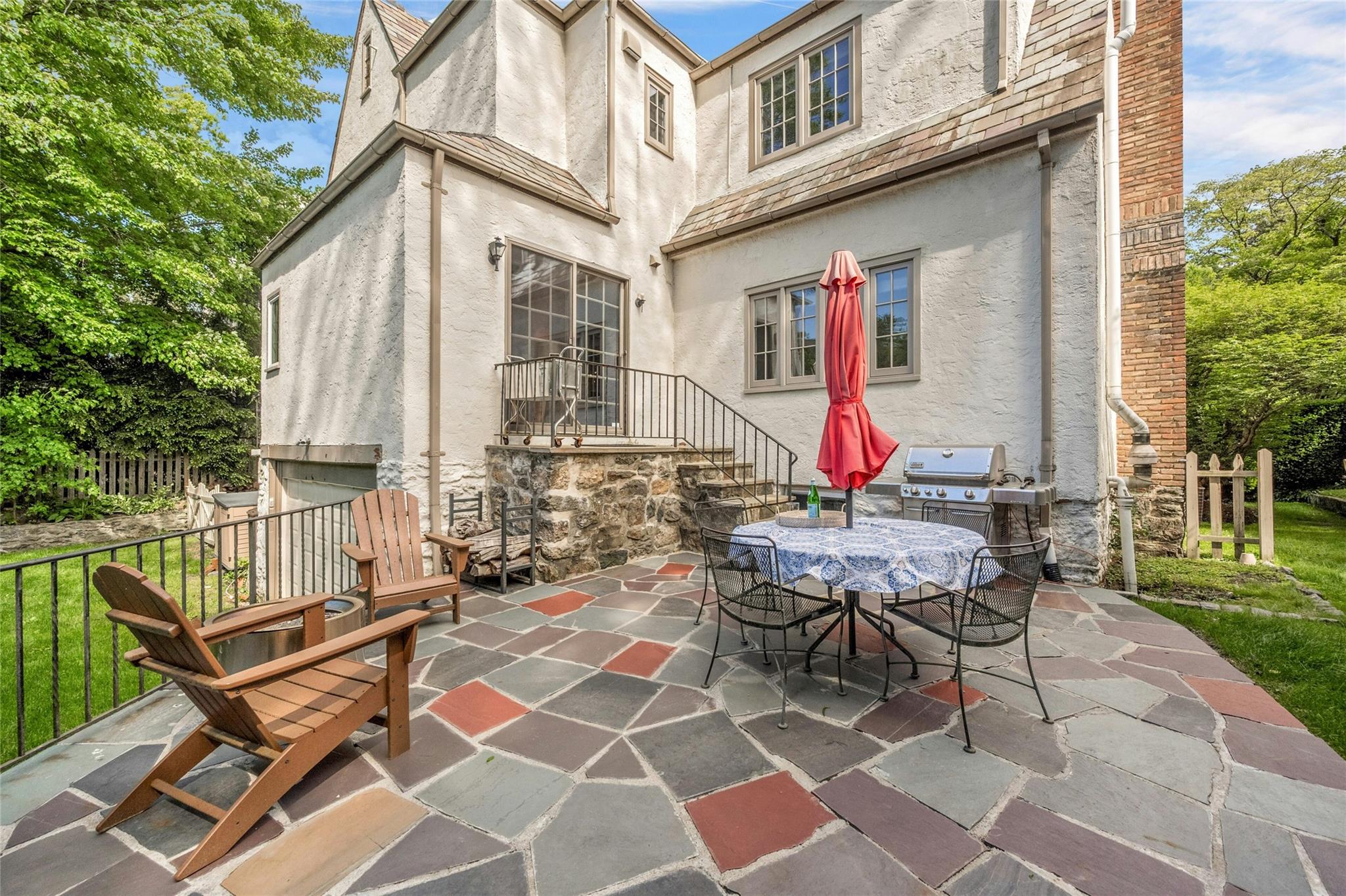 10 Maple Hill Drive, Larchmont, New York image 38