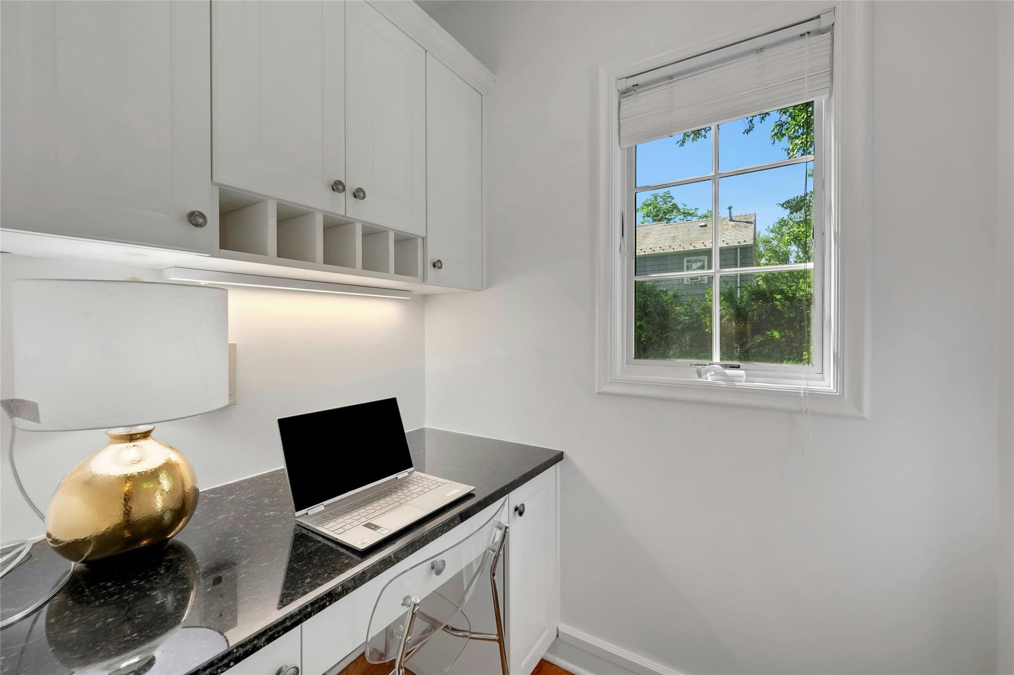 10 Maple Hill Drive, Larchmont, New York image 18