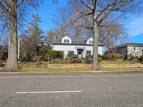 118 Shelter Rock Road Roslyn NY 11576