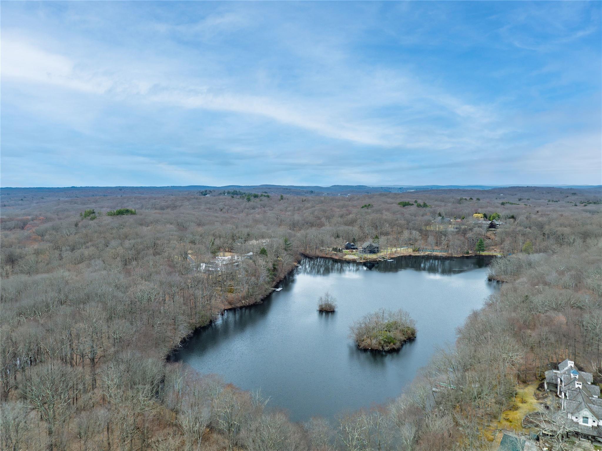 22 Joshua Hobby Lane, Pound Ridge, New York image 3