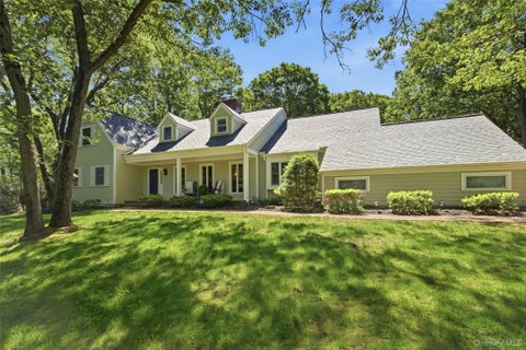 Photo of 4 Waterview Lane, East Setauket, NY 11733 (MLS # 1009144)