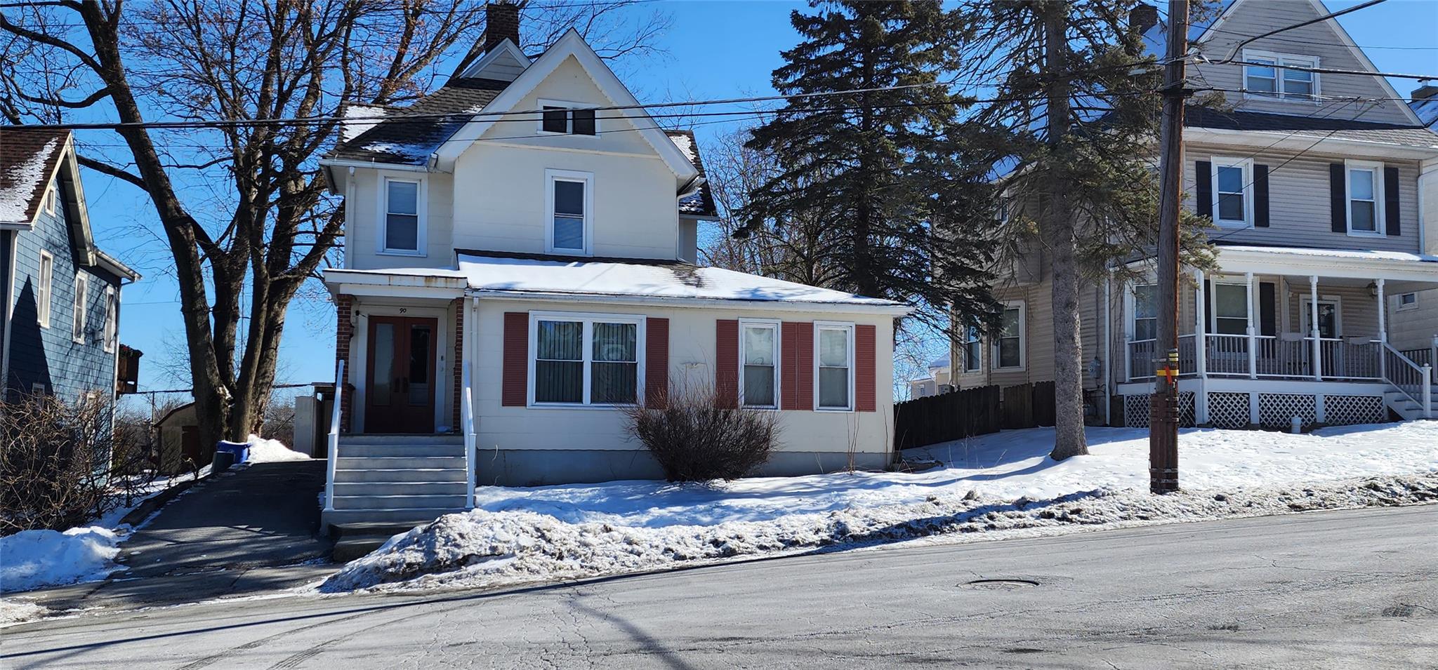 Grand Avenue 2, Middletown, New York - 2 Bedrooms  
1 Bathrooms - 