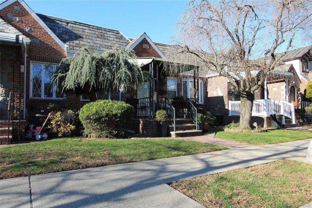 Photo of 133-28 86th Street, Ozone Park, NY 11417 (MLS # 941048)