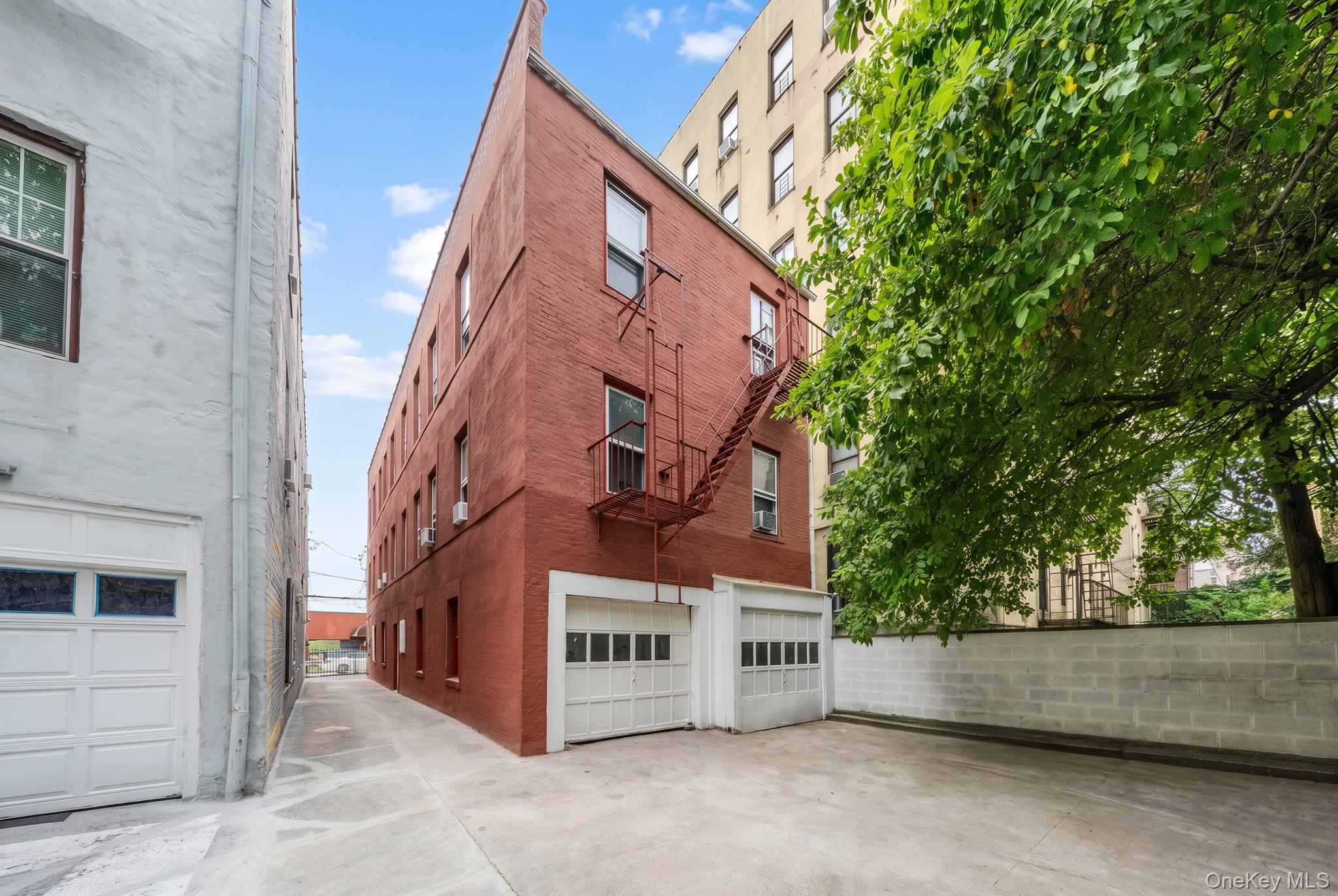 3277 Parkside Place