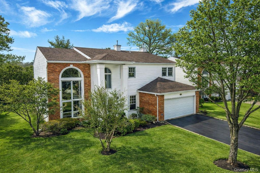 Photo of 118 Fairway View Drive #118, Commack, NY 11725 (MLS # 944758)