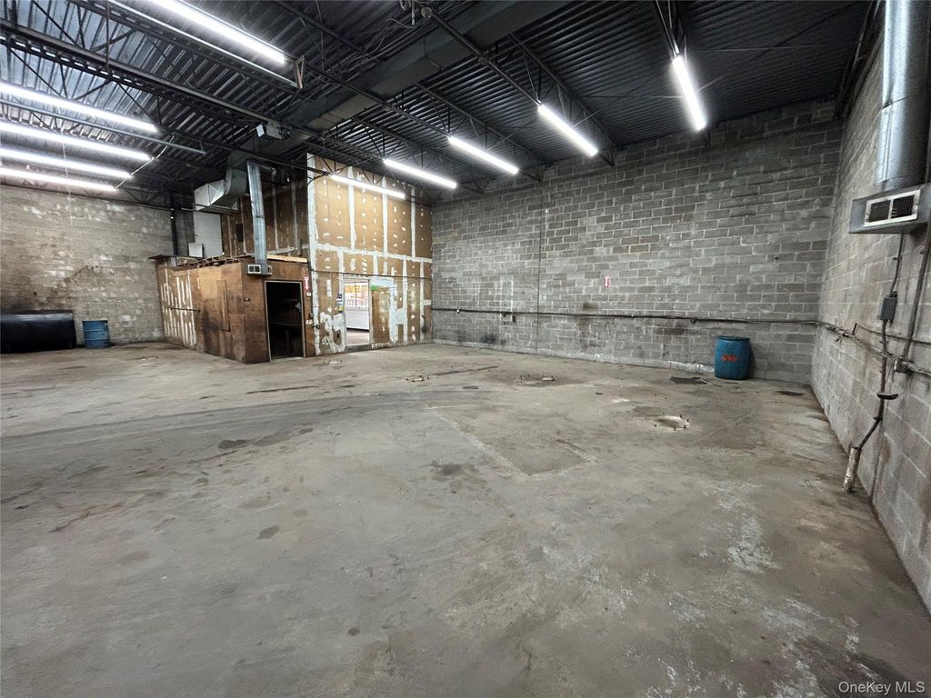 Photo of 91 A Moffitt Boulevard, Bay Shore, NY 11706 (MLS # 951696)