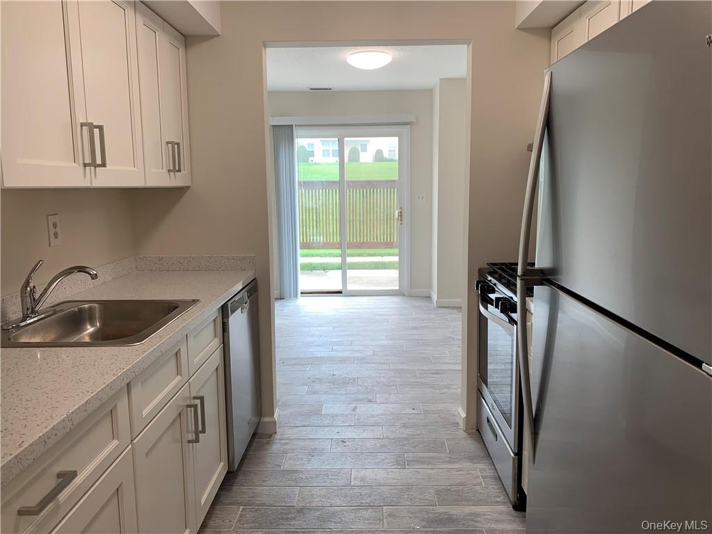 3607 Whispering Hills