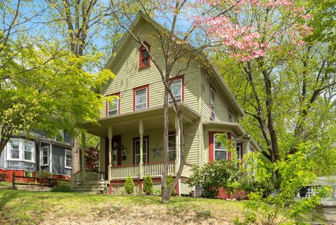 25 Brookville Avenue Ossining NY 10562