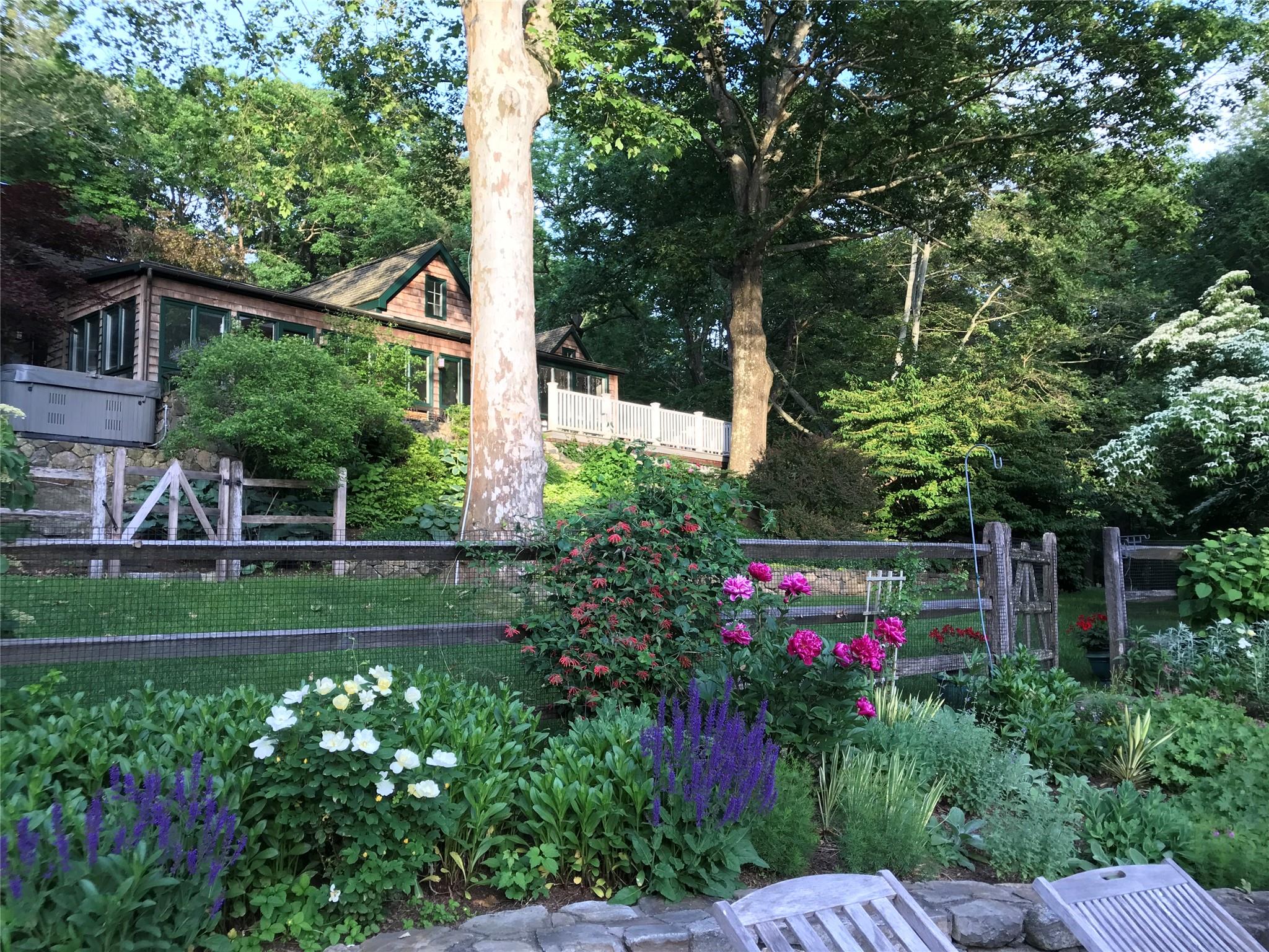 North Salem, New York 10560, United States, 3 Bedrooms Bedrooms, ,3 BathroomsBathrooms,Residential,Active,95276