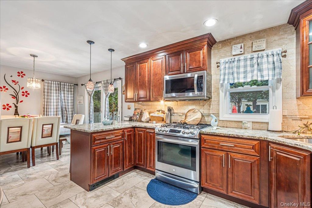 Photo of 1031 Highland Street, Baldwin, NY 11510 (MLS # 980591)