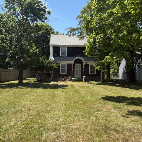 Homes For Sale - 67 Tanners Neck Lane<br/> Westhampton, NY 11977