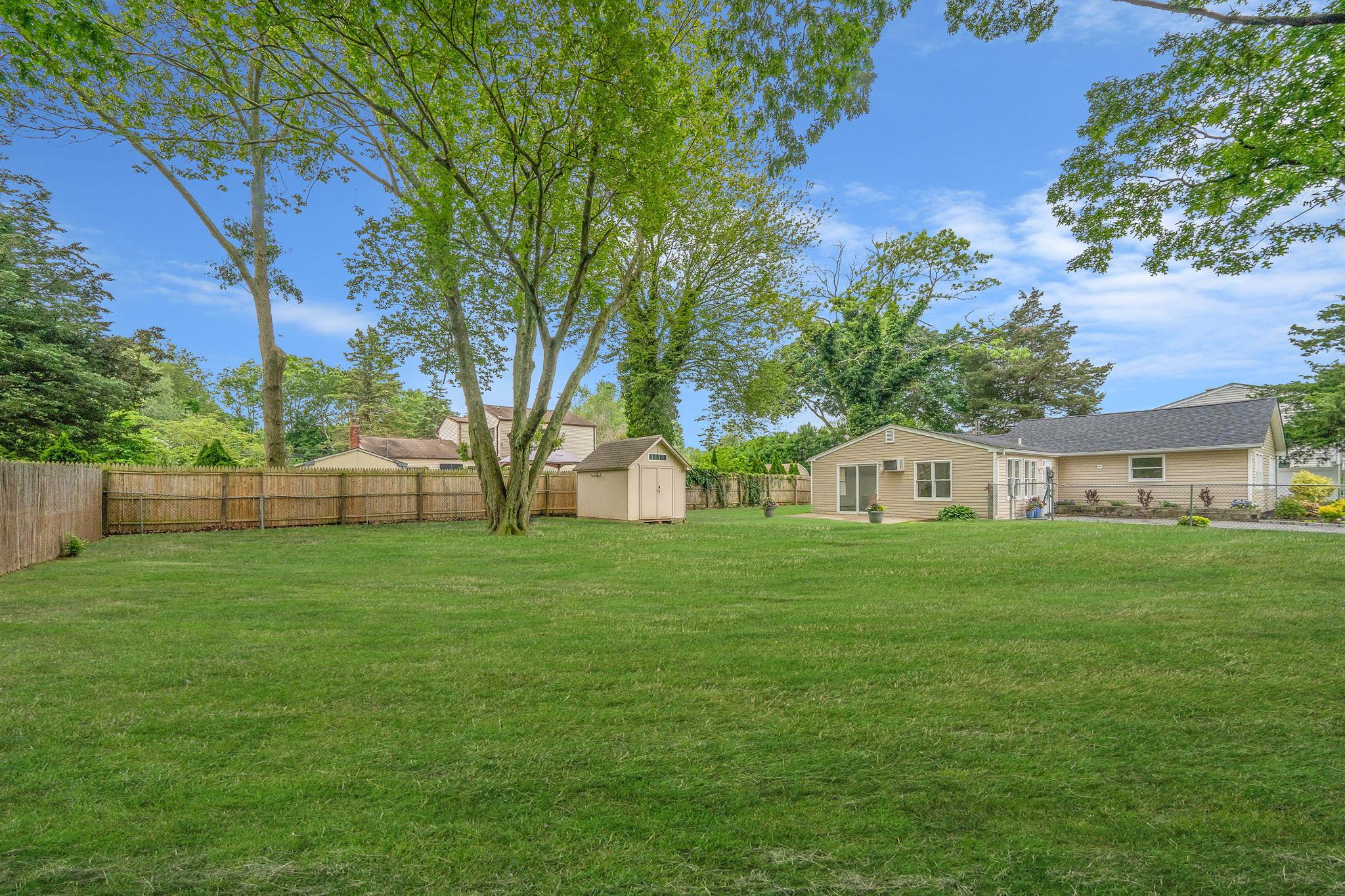 138 Greene Avenue, Port Jefferson Station, New York image 6