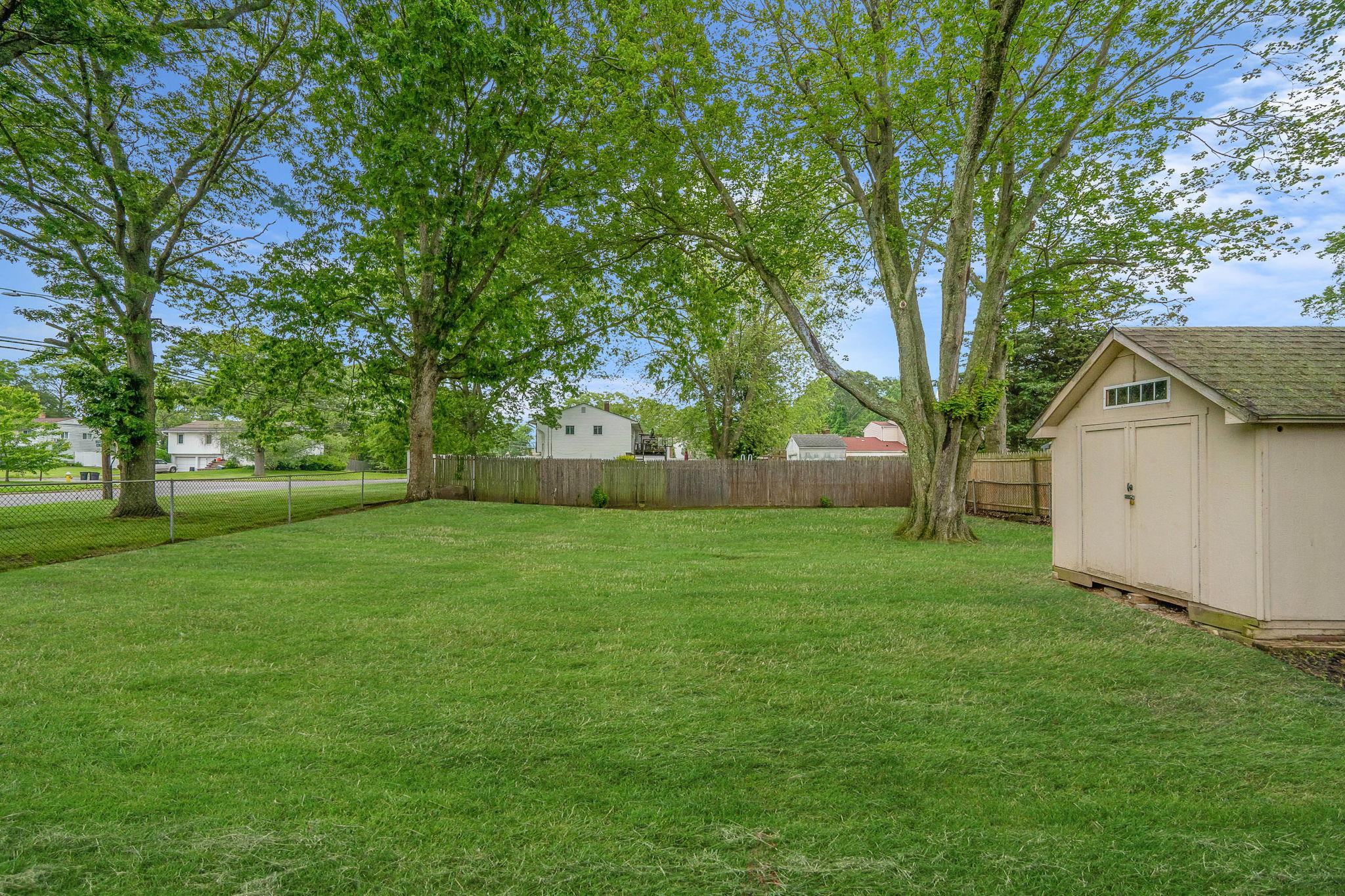 138 Greene Avenue, Port Jefferson Station, New York image 10