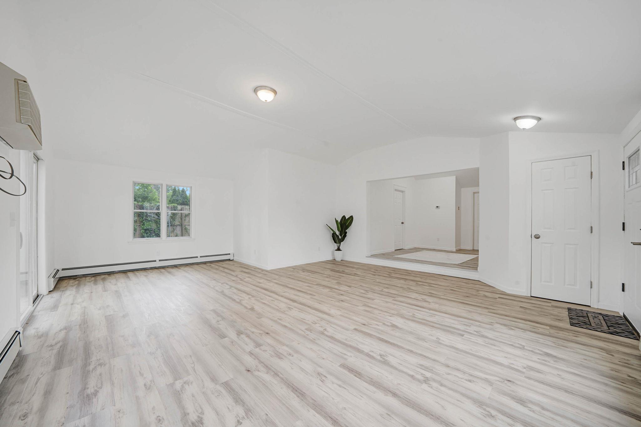 138 Greene Avenue, Port Jefferson Station, New York image 32