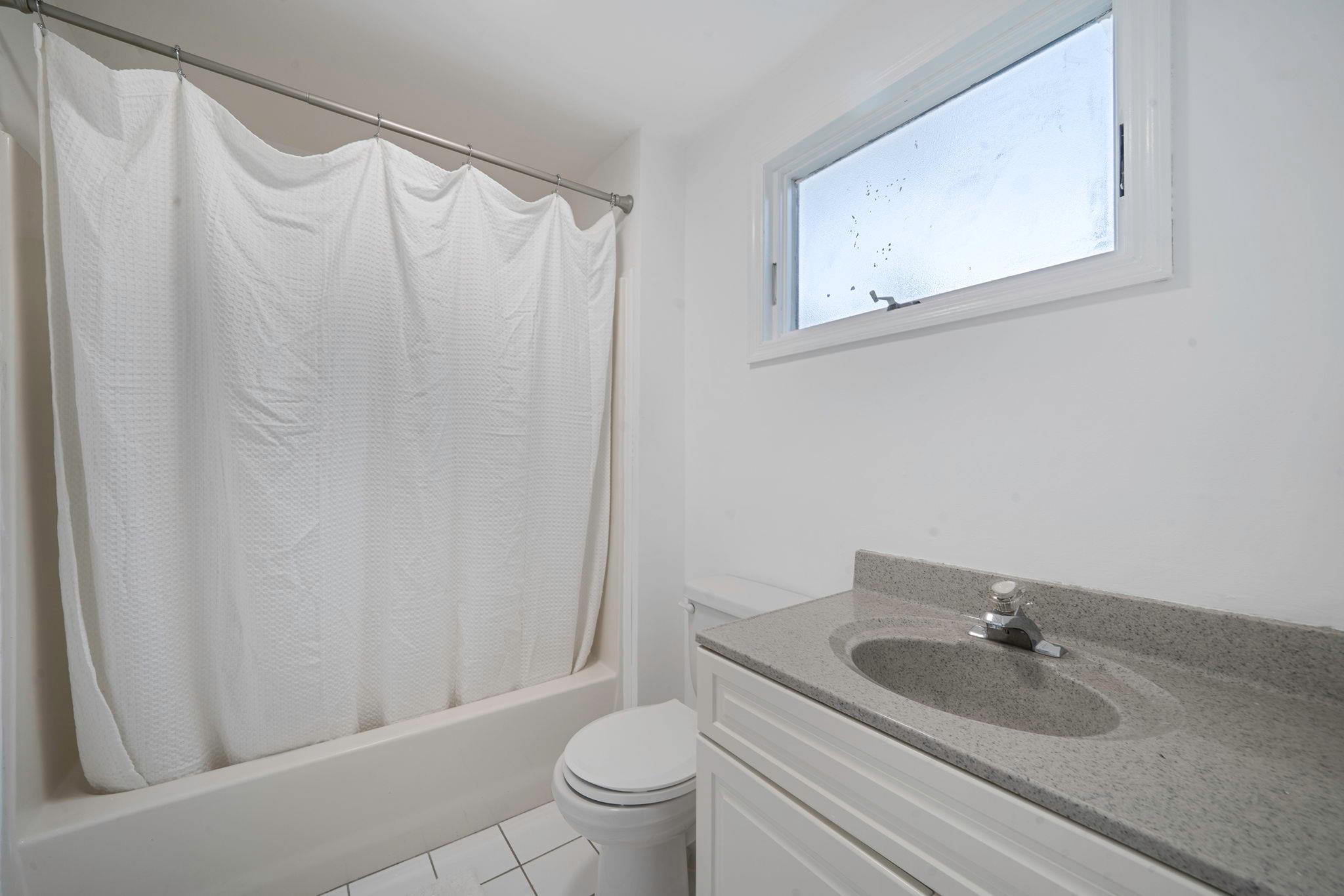 138 Greene Avenue, Port Jefferson Station, New York image 28