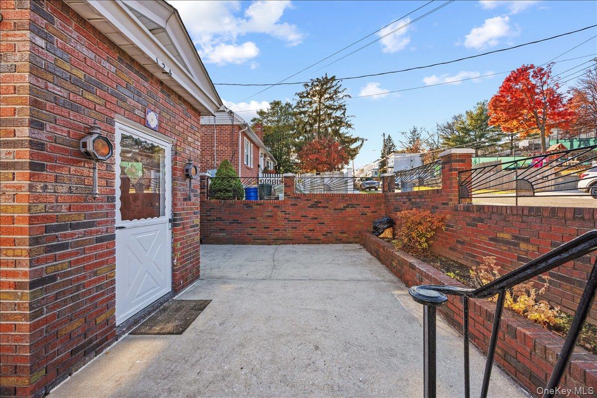 124 Alexander Avenue