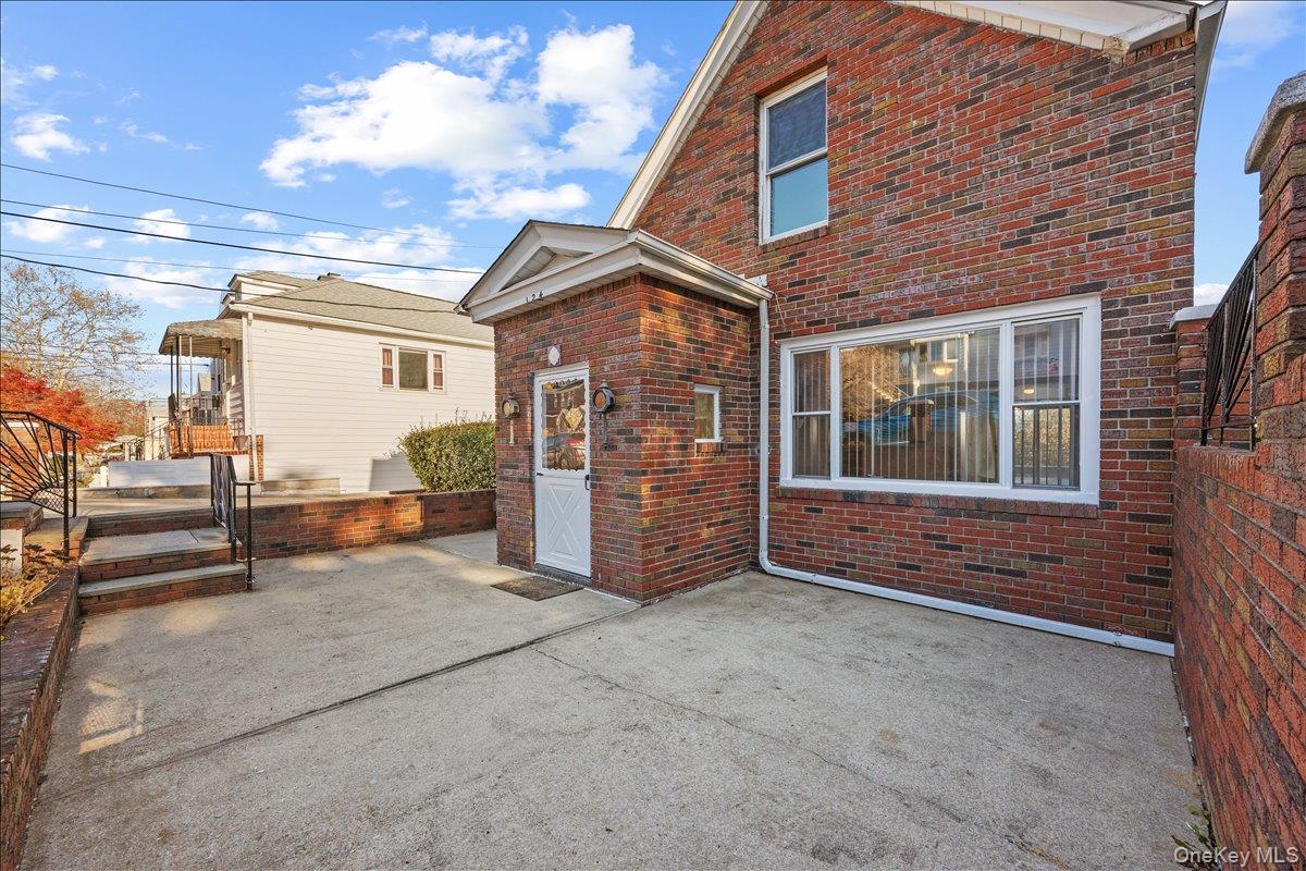 124 Alexander Avenue