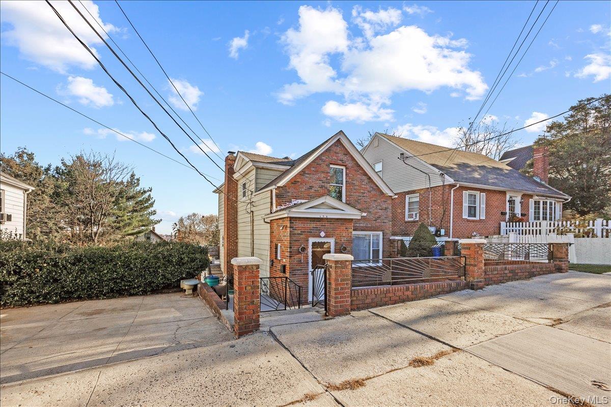 124 Alexander Avenue