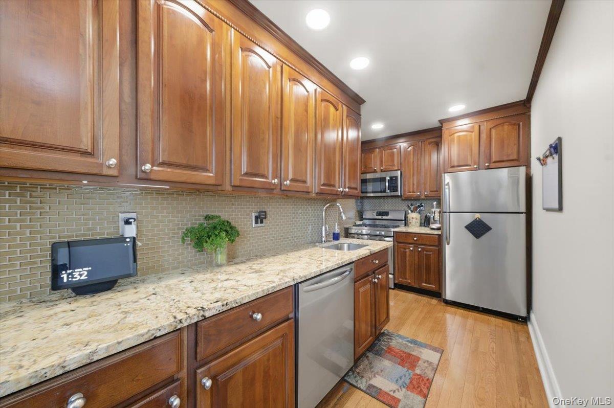 4784 Boston Post Road B45