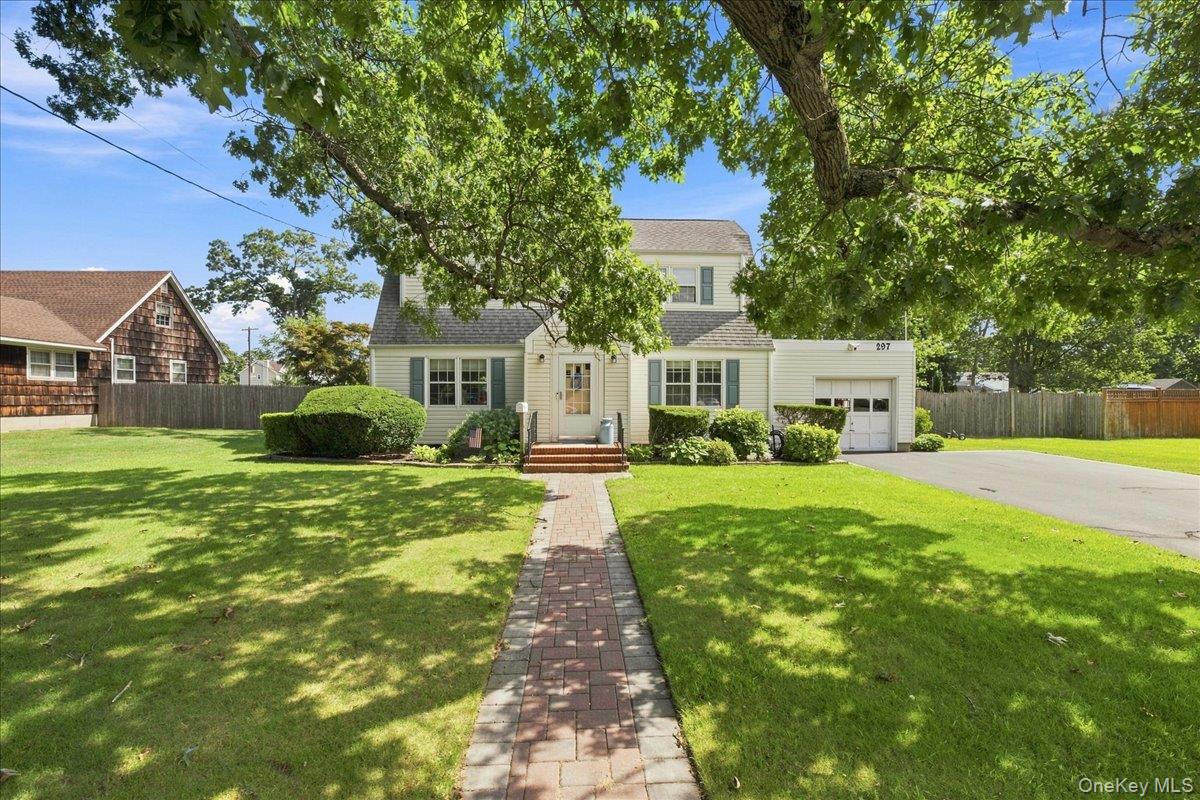 297 Maple Avenue