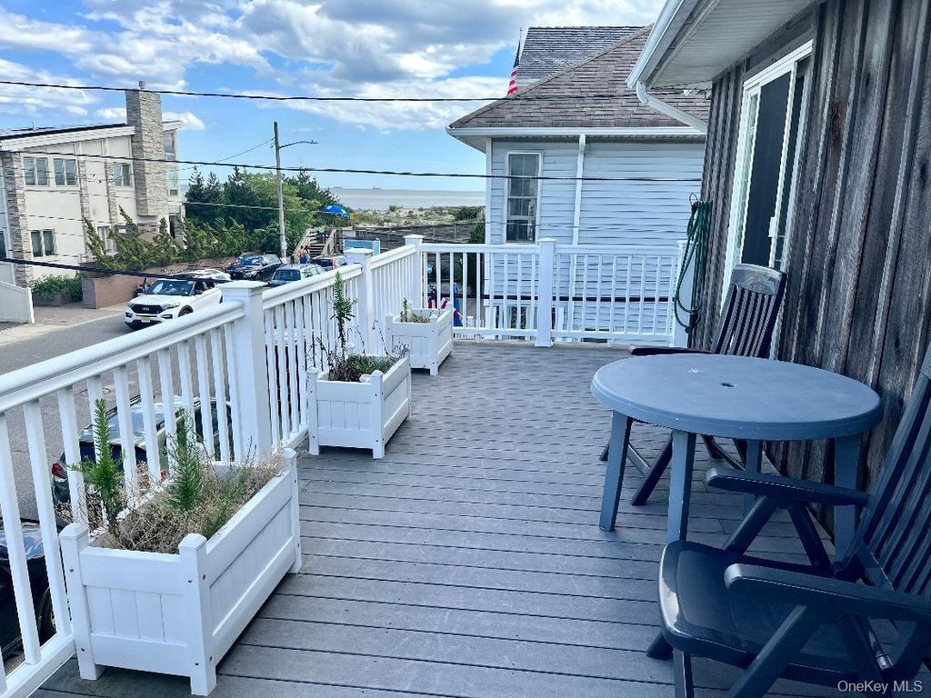 Photo of 11 Delaware Avenue, Long Beach, NY 11561 (MLS # 965916)