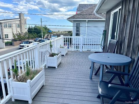 Photo of 11 Delaware Avenue, Long Beach, NY 11561 (MLS # 965916)