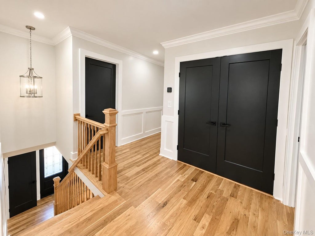 Photo of 7 Shoreham Drive W, Dix Hills, NY 11746 (MLS # 1063378)