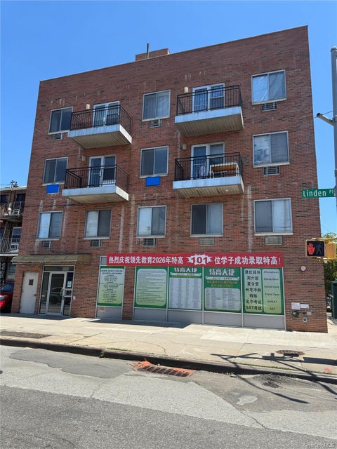 Condo For Sale - 31-53 Linden Place #3A<br/> Flushing, NY 11354