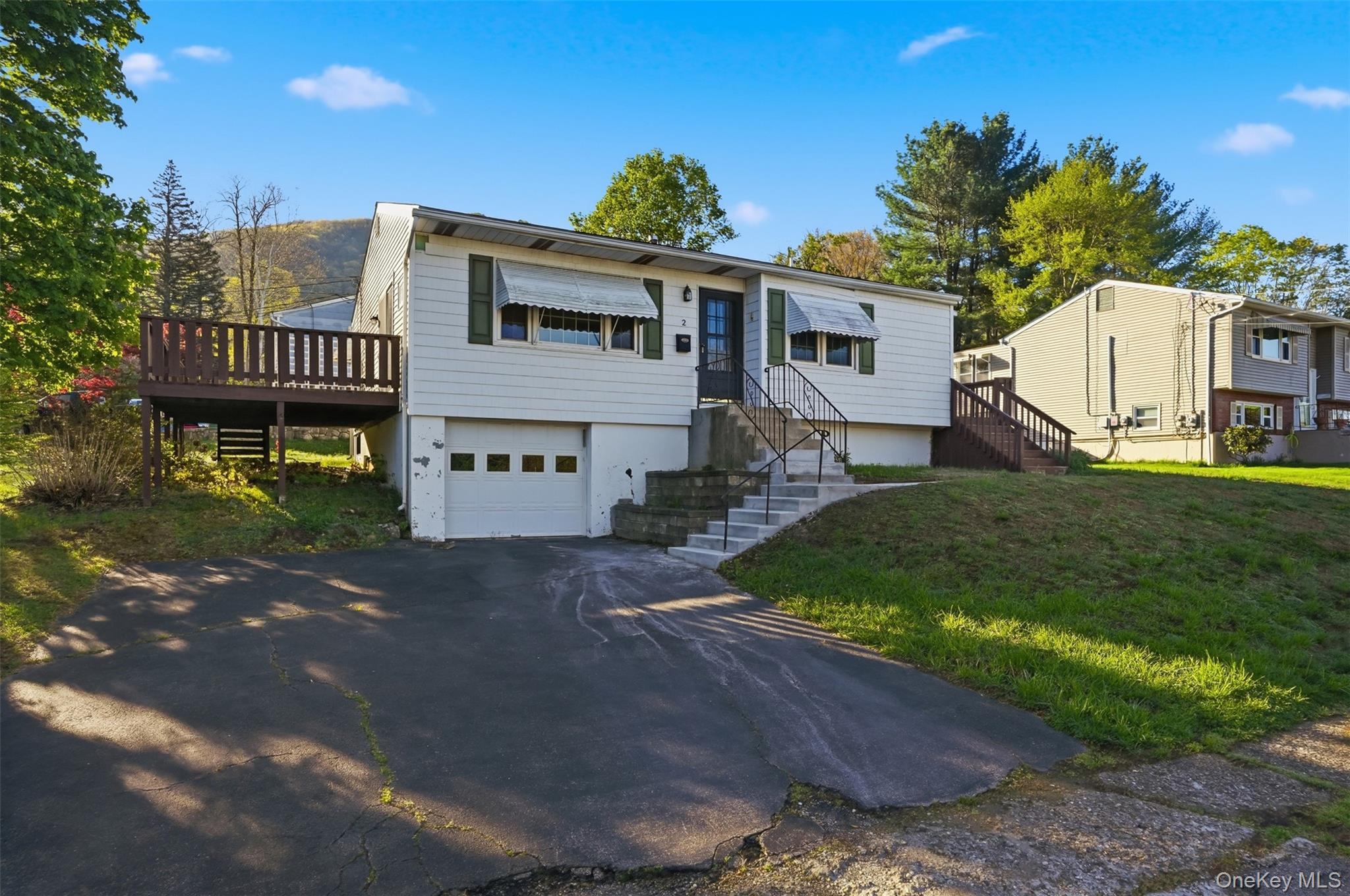 2 Crescent Drive
