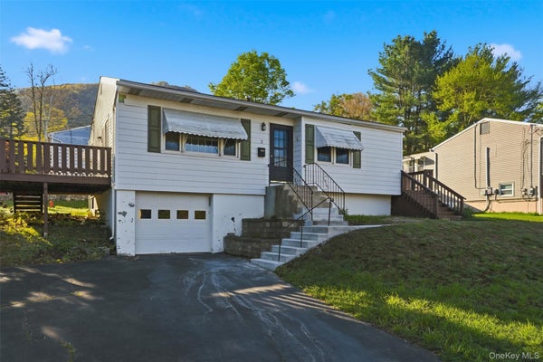 2 CRESCENT DR, BEACON, NY 12508 - Image 7c5b4f6fe3febce4e10c691d02a57416/3401603590