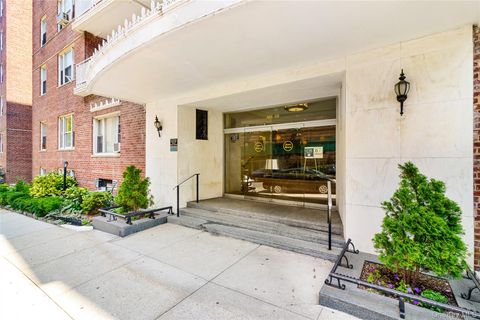 Photo of 104-20 68th Drive #B22, Forest Hills, NY 11375 (MLS # 941092)